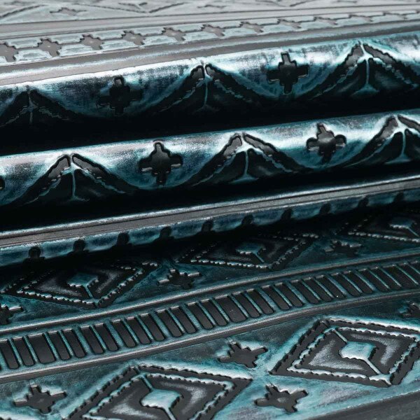 NAIH.Blue and Black.02.jpg North American Indian Sides Image